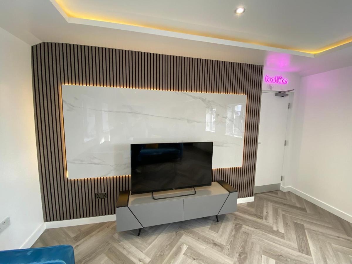 Holiday home Walter Road - 4 Bedrooms *