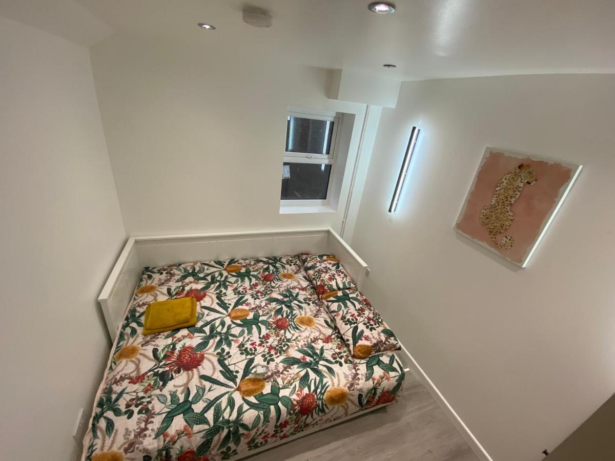 Walter Road - 4 Bedrooms